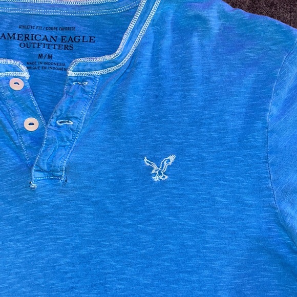 AEO 1/4 button Tee - Picture 2 of 4